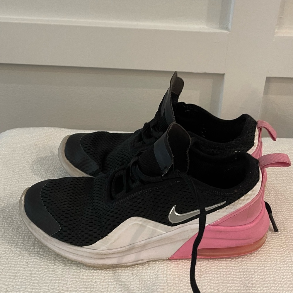 USED Kids Nike Air Max 270 Girls